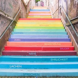 escaliers colorés